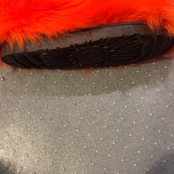 Fluffy fun fur boots - Picture 2 of 4